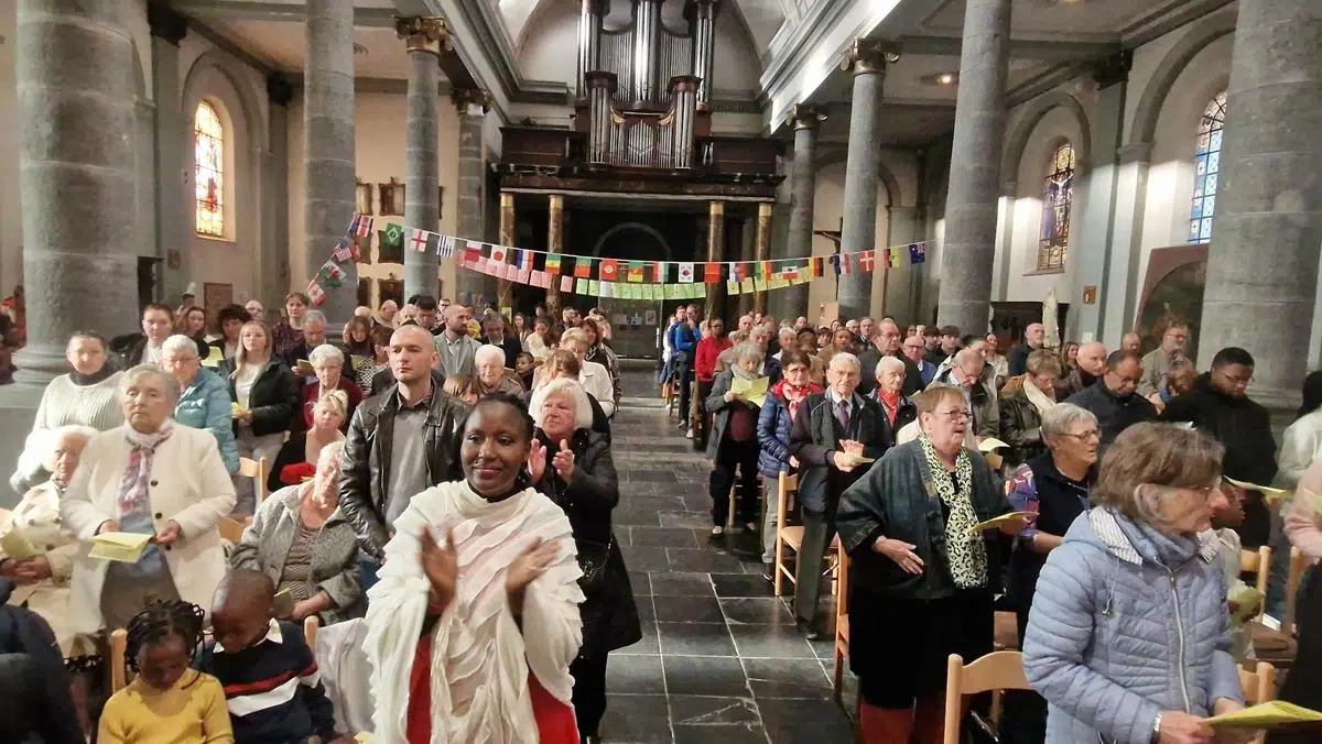 Messe interculturelle lors de la JMMR 2025 en l'église St Lambert de Courcelles-Petit