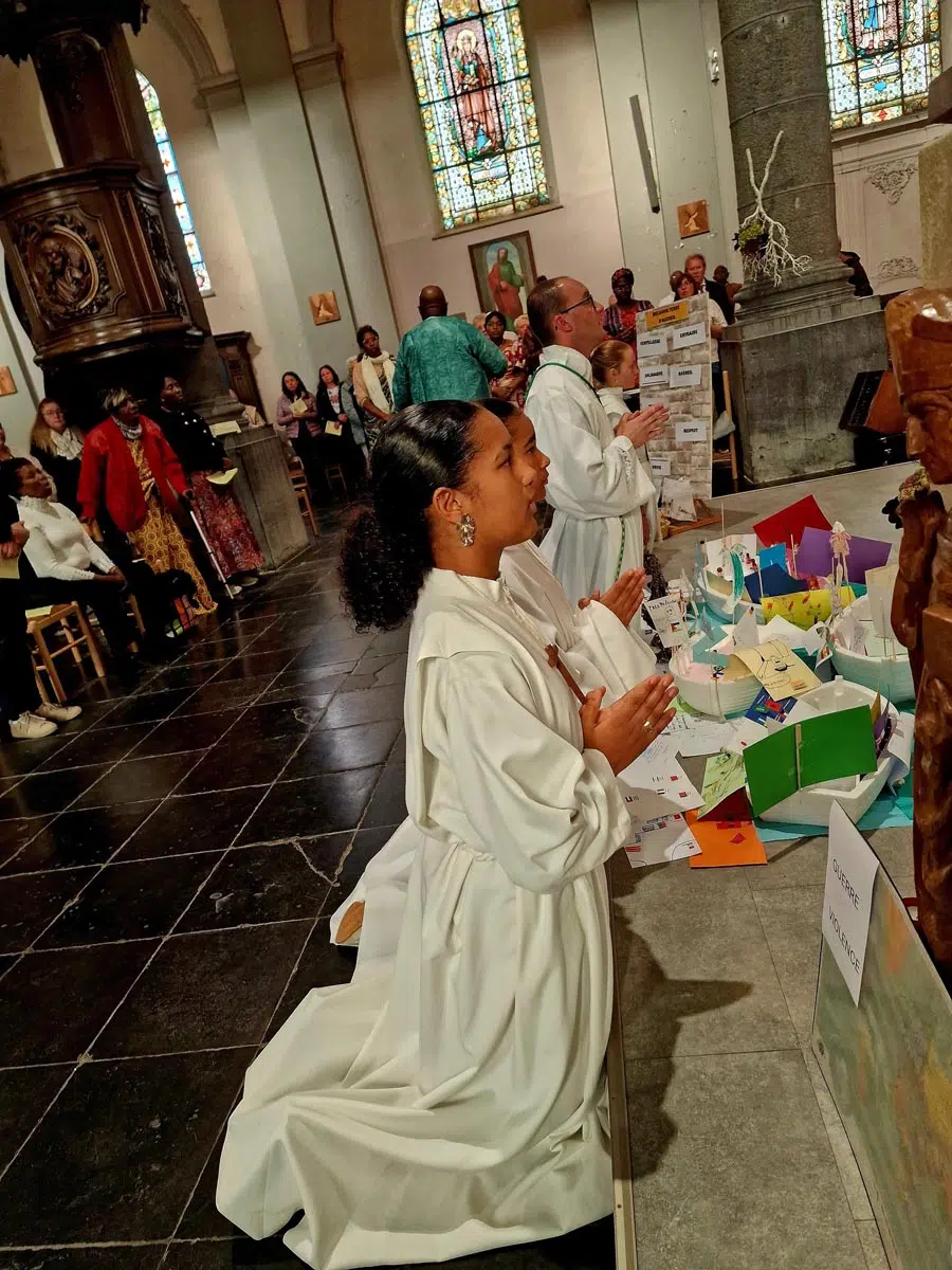 Messe interculturelle lors de la JMMR 2025 en l'église St Lambert de Courcelles-Petit