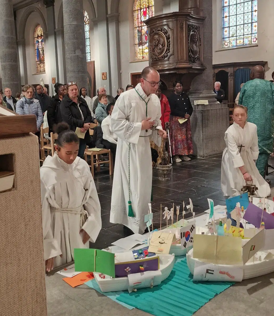 Messe interculturelle lors de la JMMR 2025 en l'église St Lambert de Courcelles-Petit