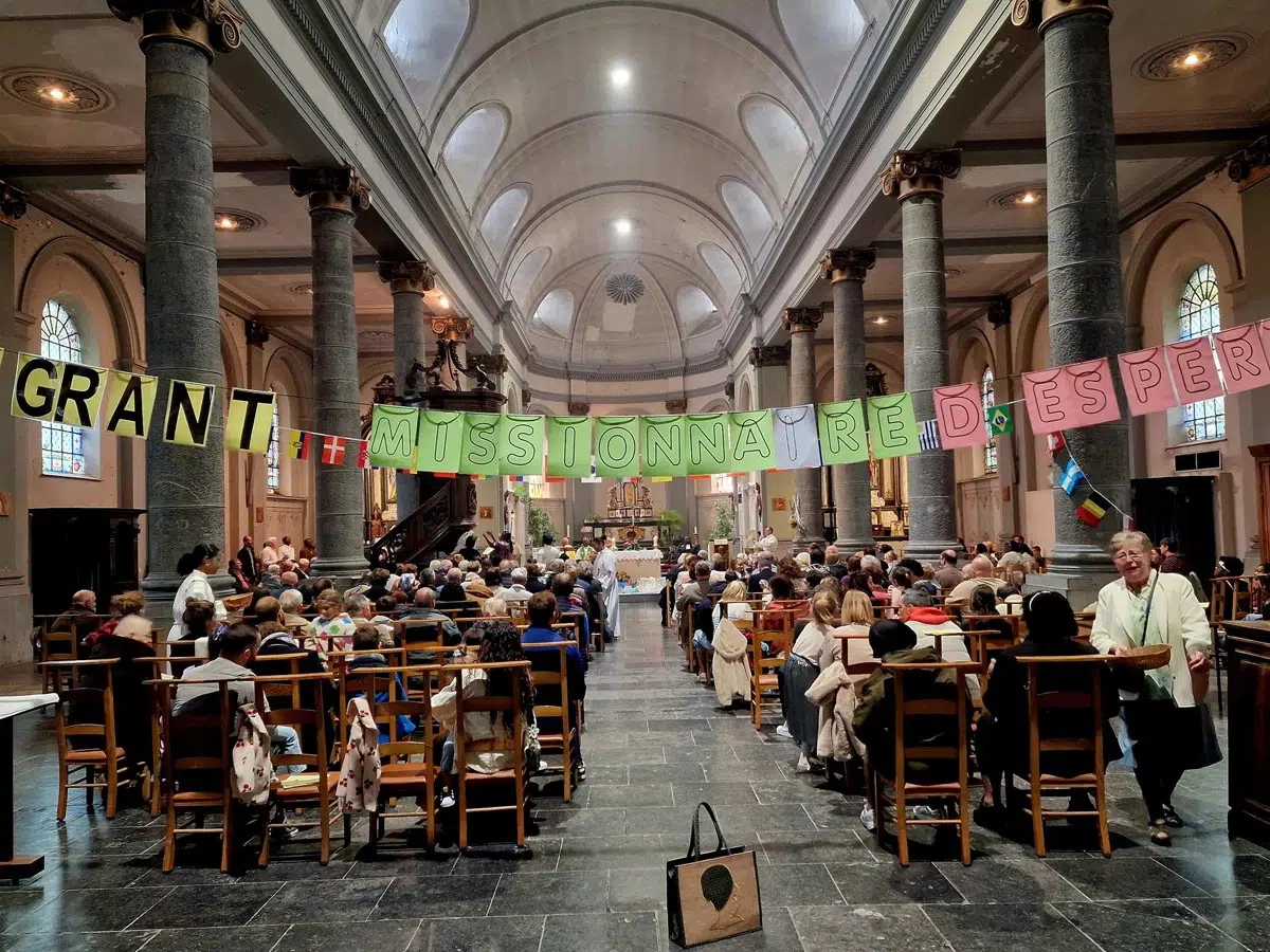 Messe interculturelle lors de la JMMR 2025 en l'église St Lambert de Courcelles-Petit