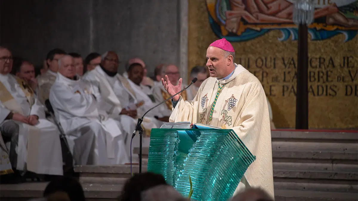 mgr-rossignol-messe-chrismale-charleroi-2026